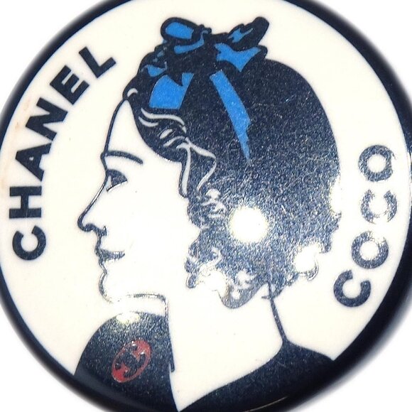 Chanel Button Earrings Clip-On Black - Picture 2 of 4